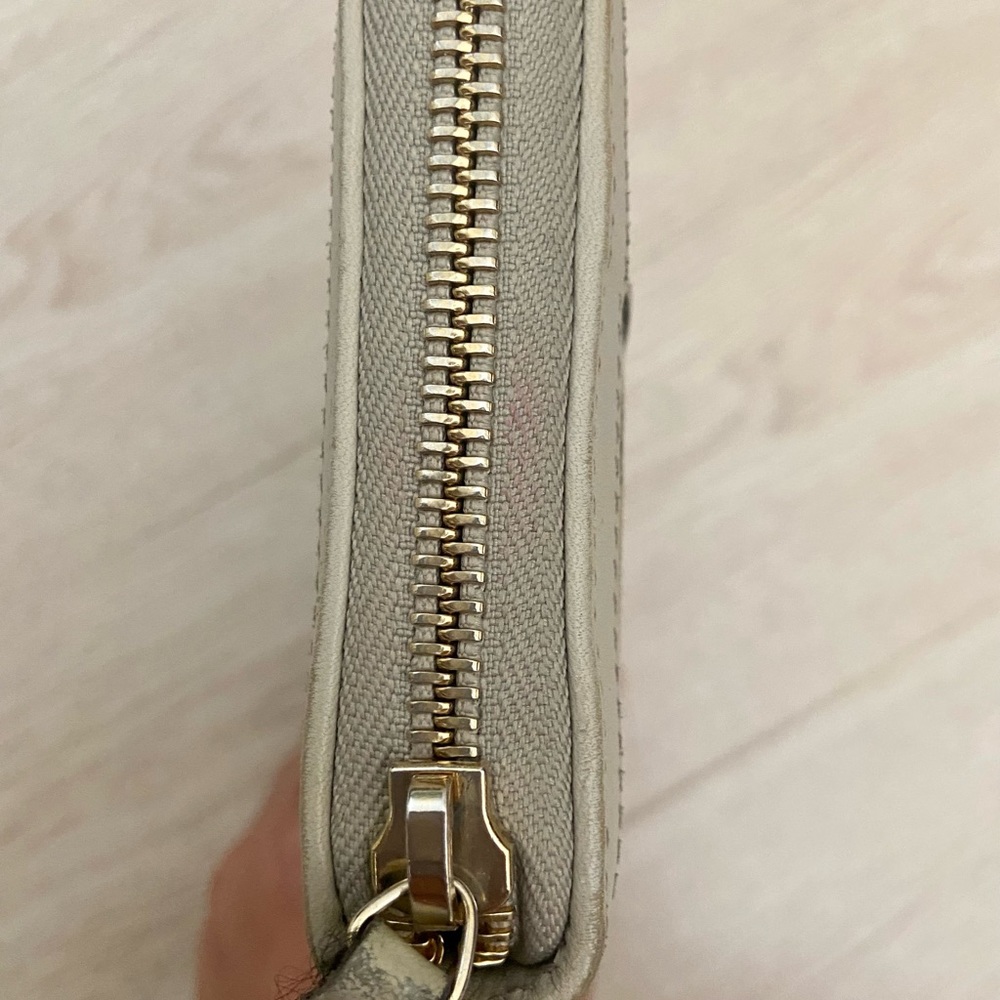 Gucci Beige/Gold GG Canvas and Leather Sukey Continental Wallet - Picture 5 of 11